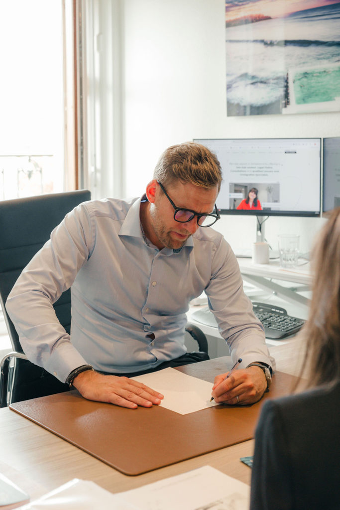 Nicolas Mossaz, Lawyer in Switzerland. Book an online consultation with him